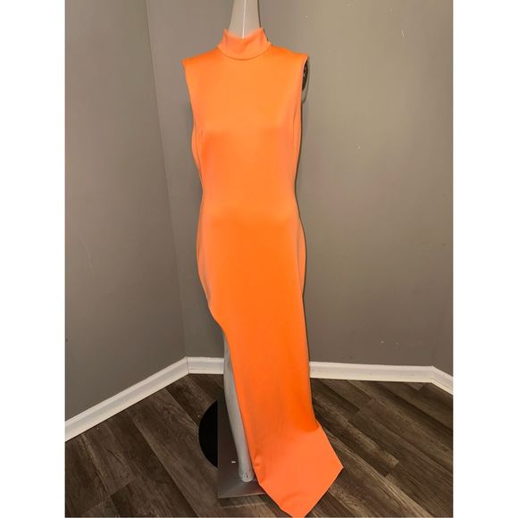 BLACK HALO Vanity Column Gown - Picture 4 of 9